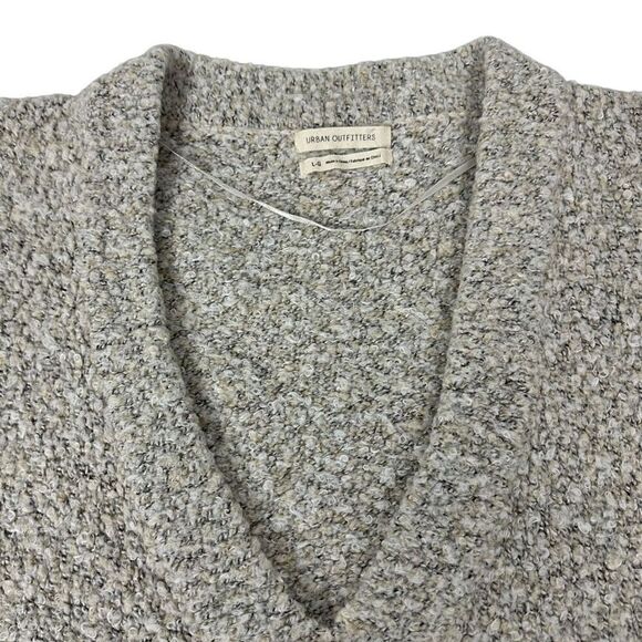 Urban Outfitters Rosie Cozy V-Neck Pullover Side Vent Sweater Size Large - Picture 6 of 14